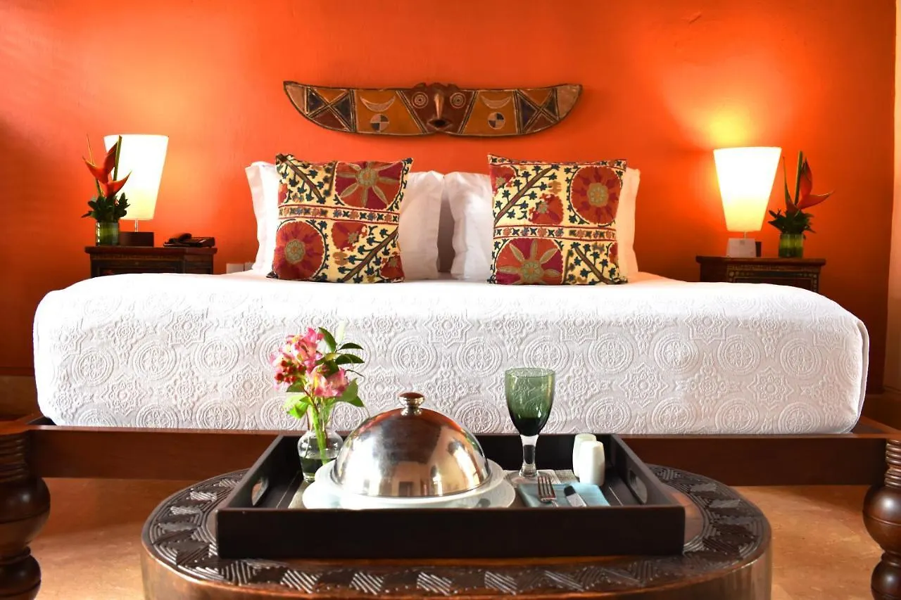 Hotel Quadrifolio Cartagena 5*,